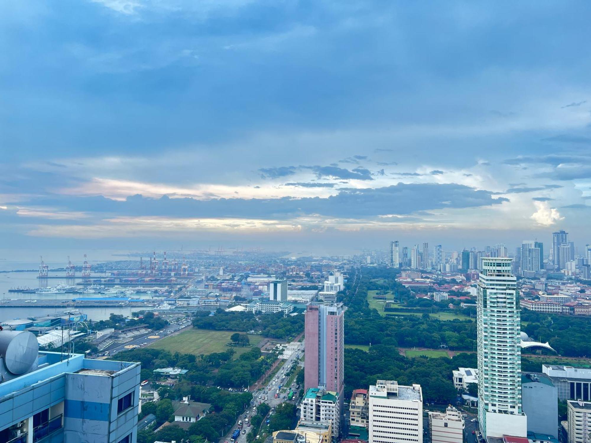 Dreamy Sunset Bay Aparthotel Manila Exterior photo